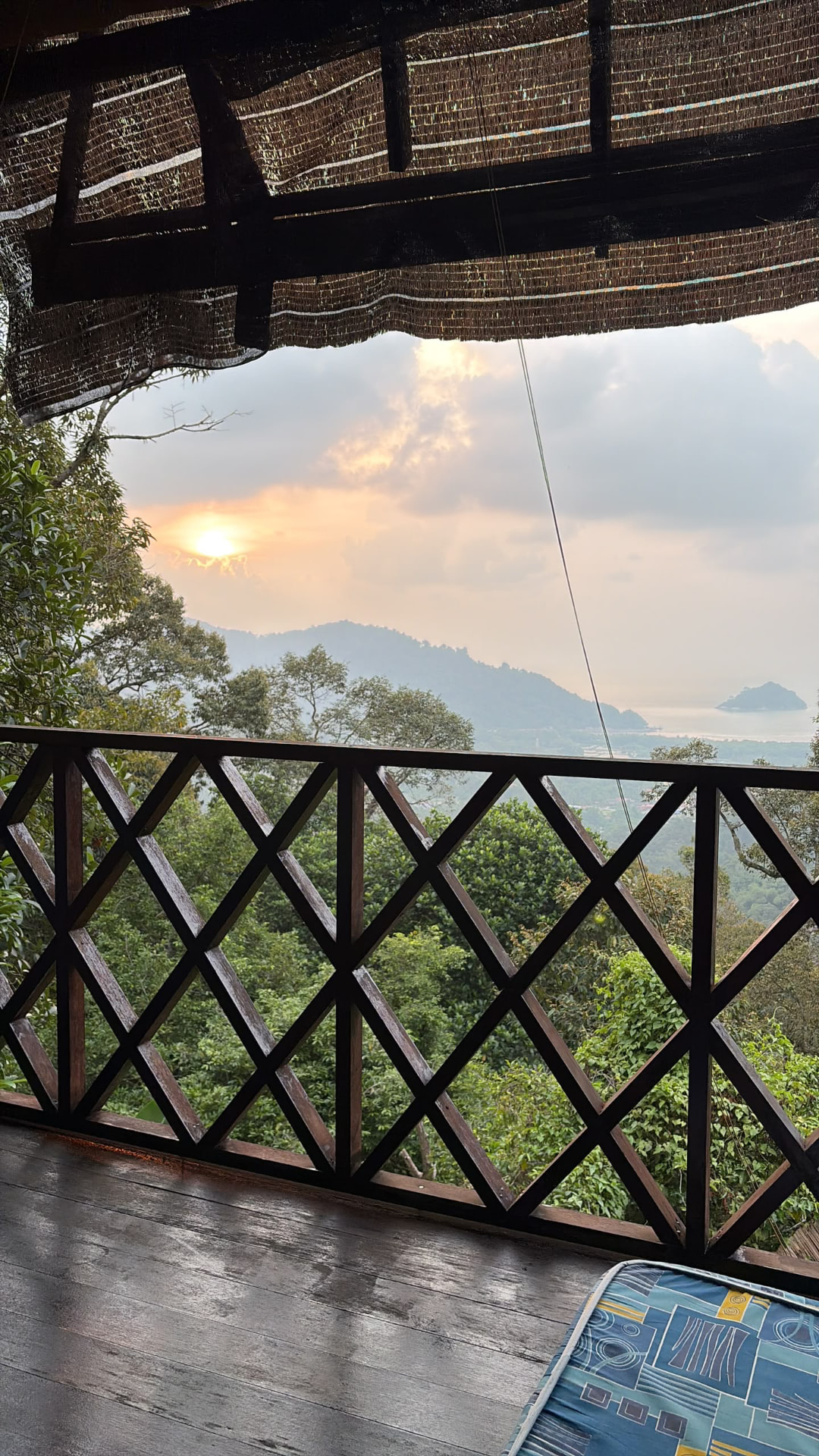 Sunset over the hills at Shui Mu Living